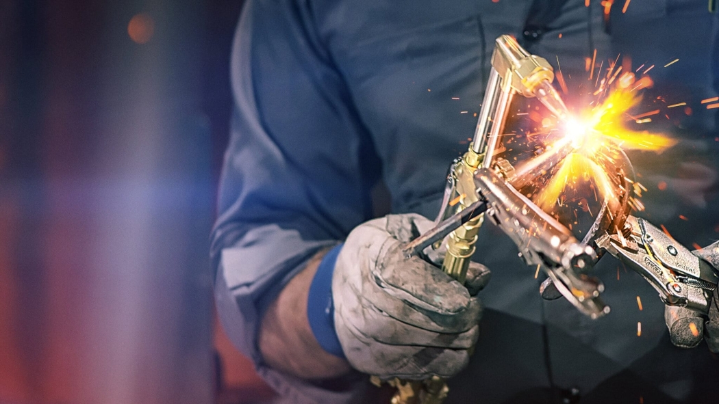 Metal Shop Masters 1. Sezon 2. Bölüm izle